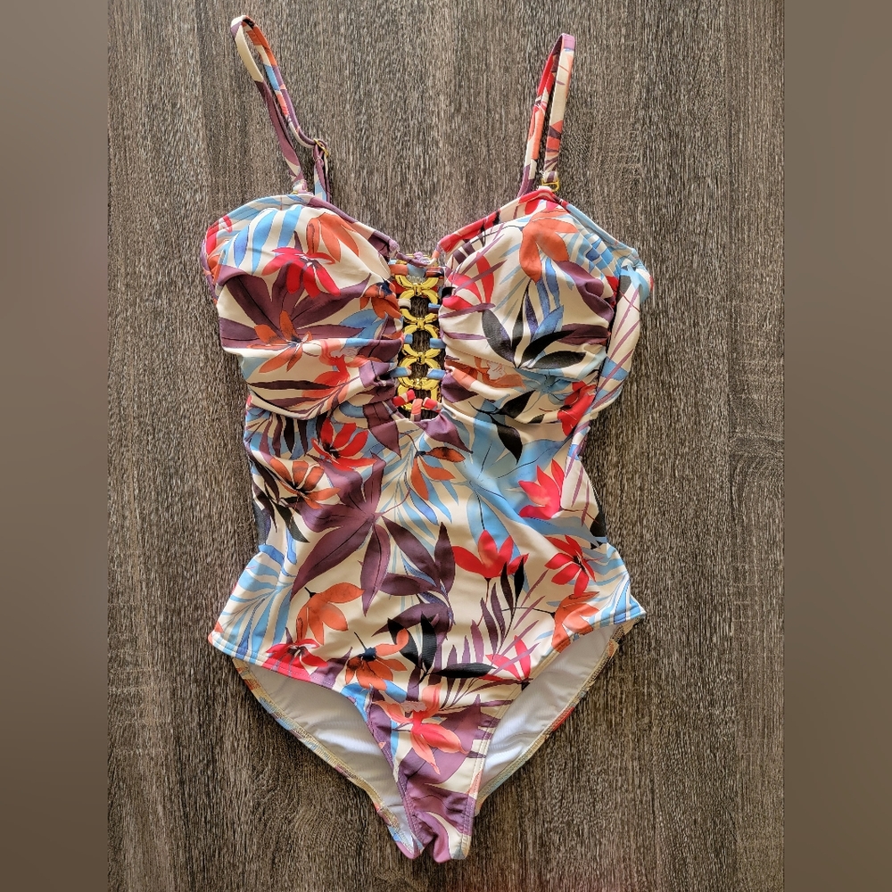 VENUS Tropical Floral One-Piece Swimsuit